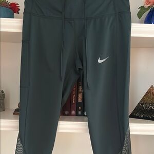 Nike Green Performance Leggings with Elastic Waistband #78